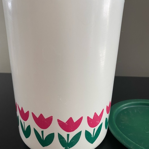 Vintage Tupperware Tulip Canister set with green lids - Picture 6 of 7